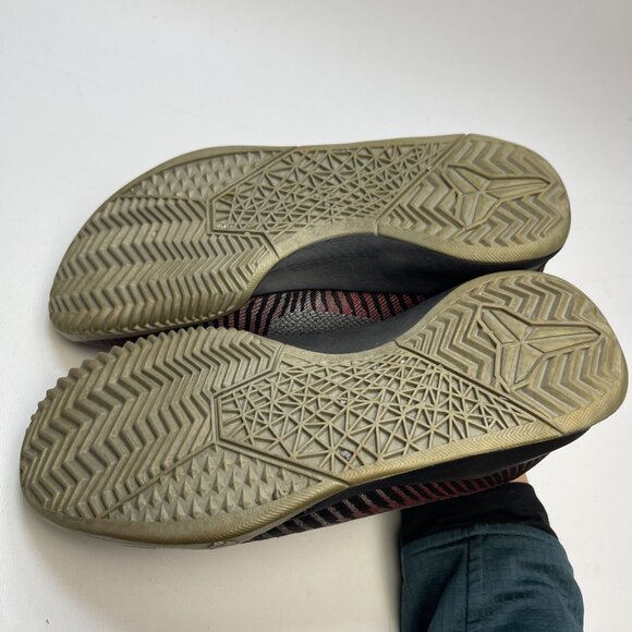 Nike Kobe KB Mentality 2 Red Black Basketball Shoes 818952-002 Men’s Size 8 US - Picture 7 of 16